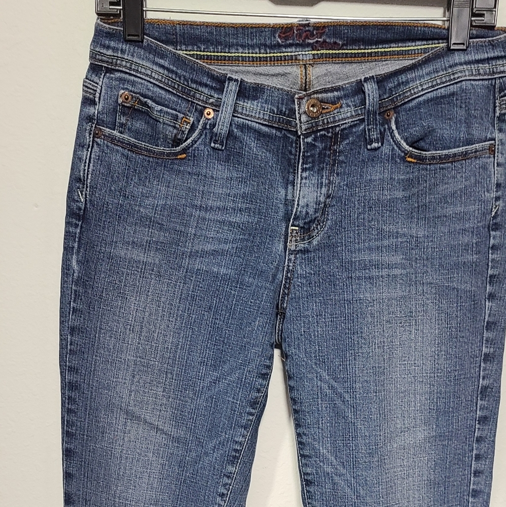 Blue Jean - Picture 2 of 4